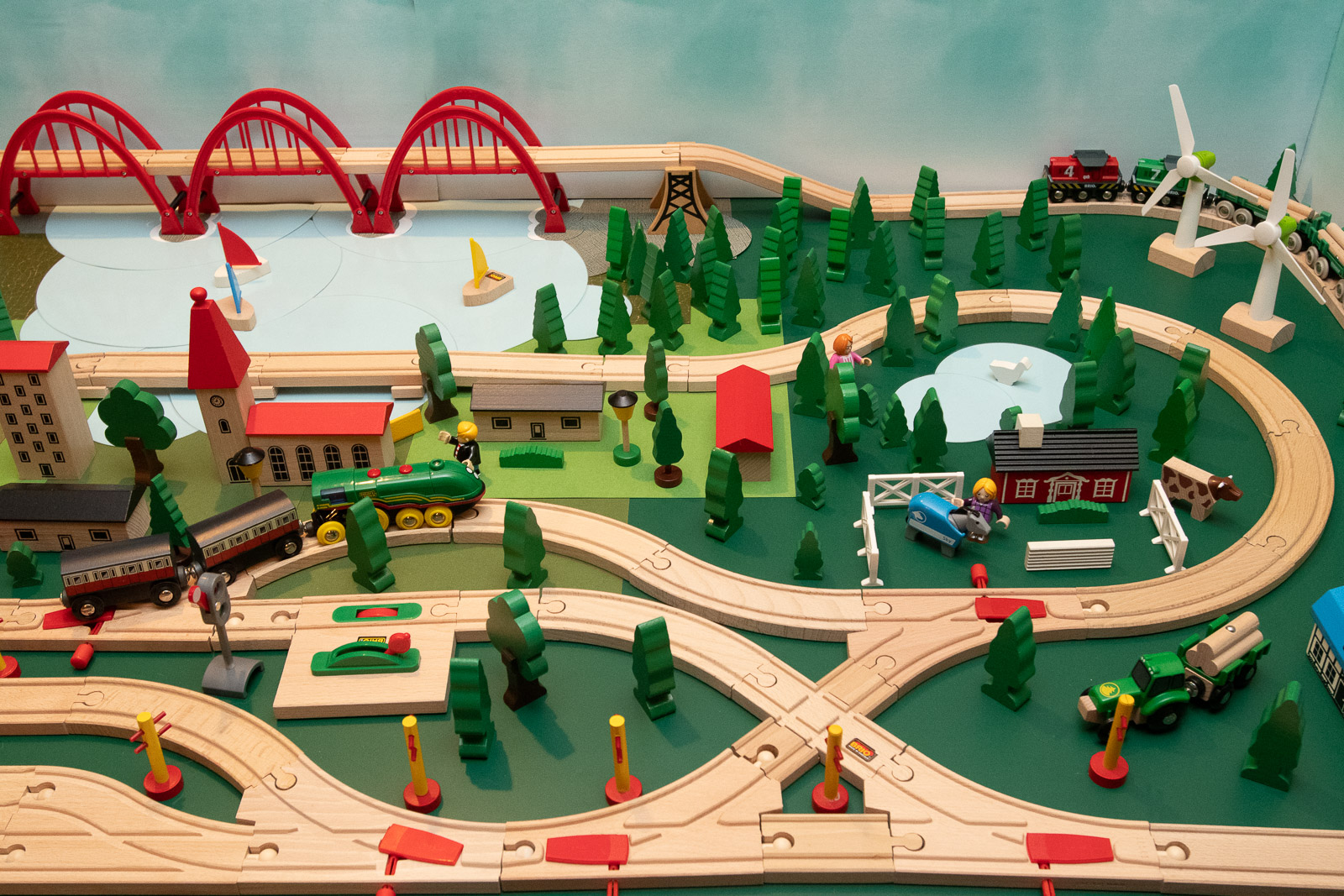 brio elevated track